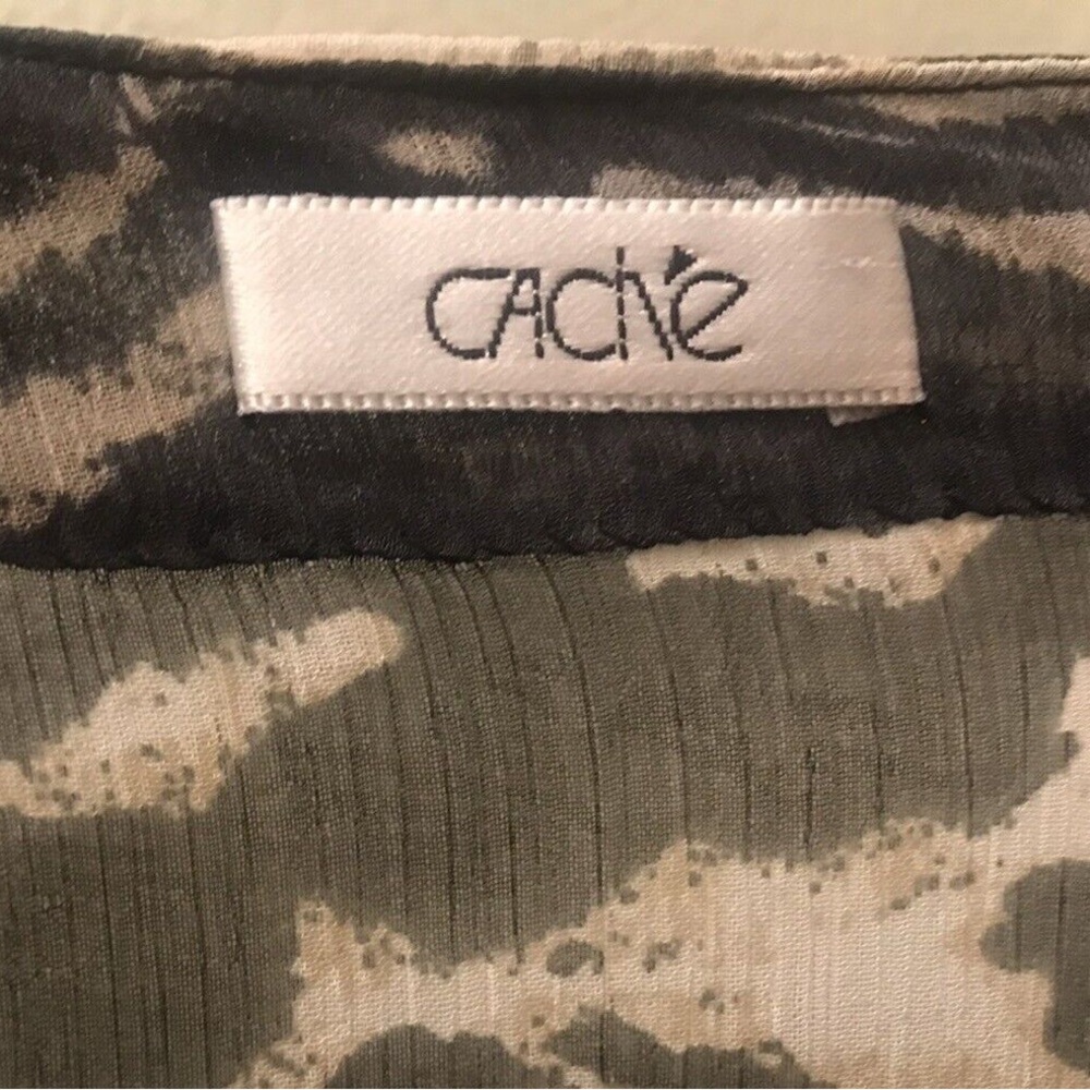 CACHE’ Women’s Sheer Jeweled Top Animal Print Blouse in Excellent condition SZ:L - Picture 4 of 15